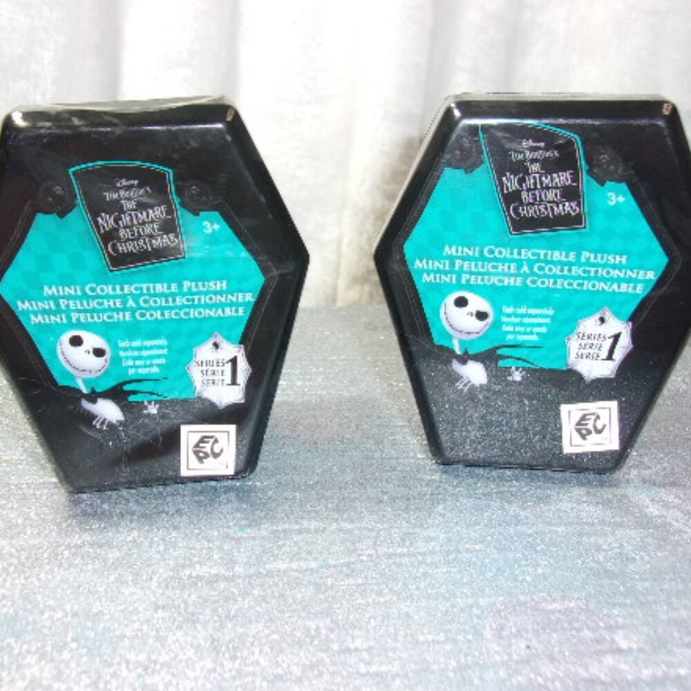T-125 (NIP) SET OF 2 DISNEY NIGHTMARE BEFORE CHRISTMAS BLIND BOX SERIES #1